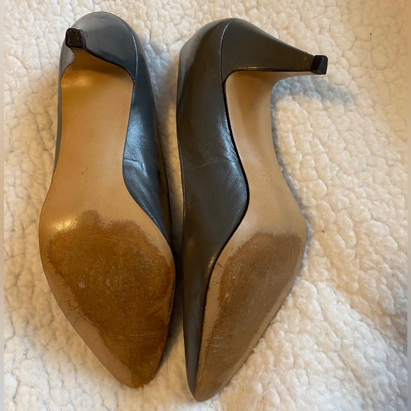 Naturalizer Pumps - Picture 2 of 3